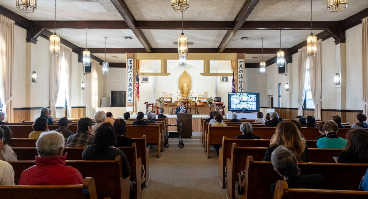 Sunday service at Rissho Kosei-Kai Buddhist Church. (Photo credit: Andrew Lopez / Boyle Heights Beat)